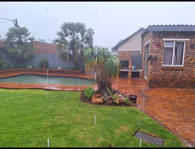 4 BEDROOM HOUSE FOR SALE IN EDELWEISS